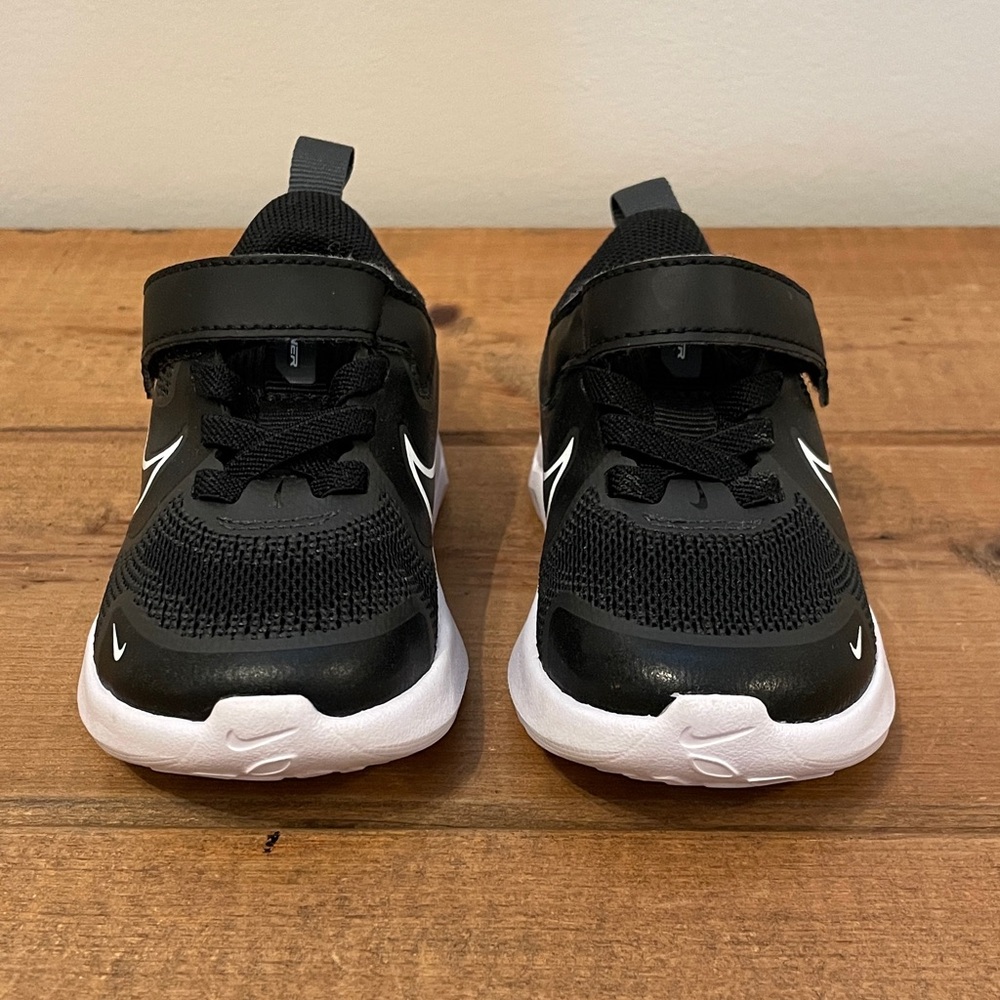 Toddler Easy-On Nike Shoes